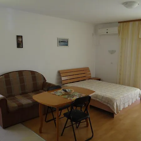 16 B Laguna Sunny Beach